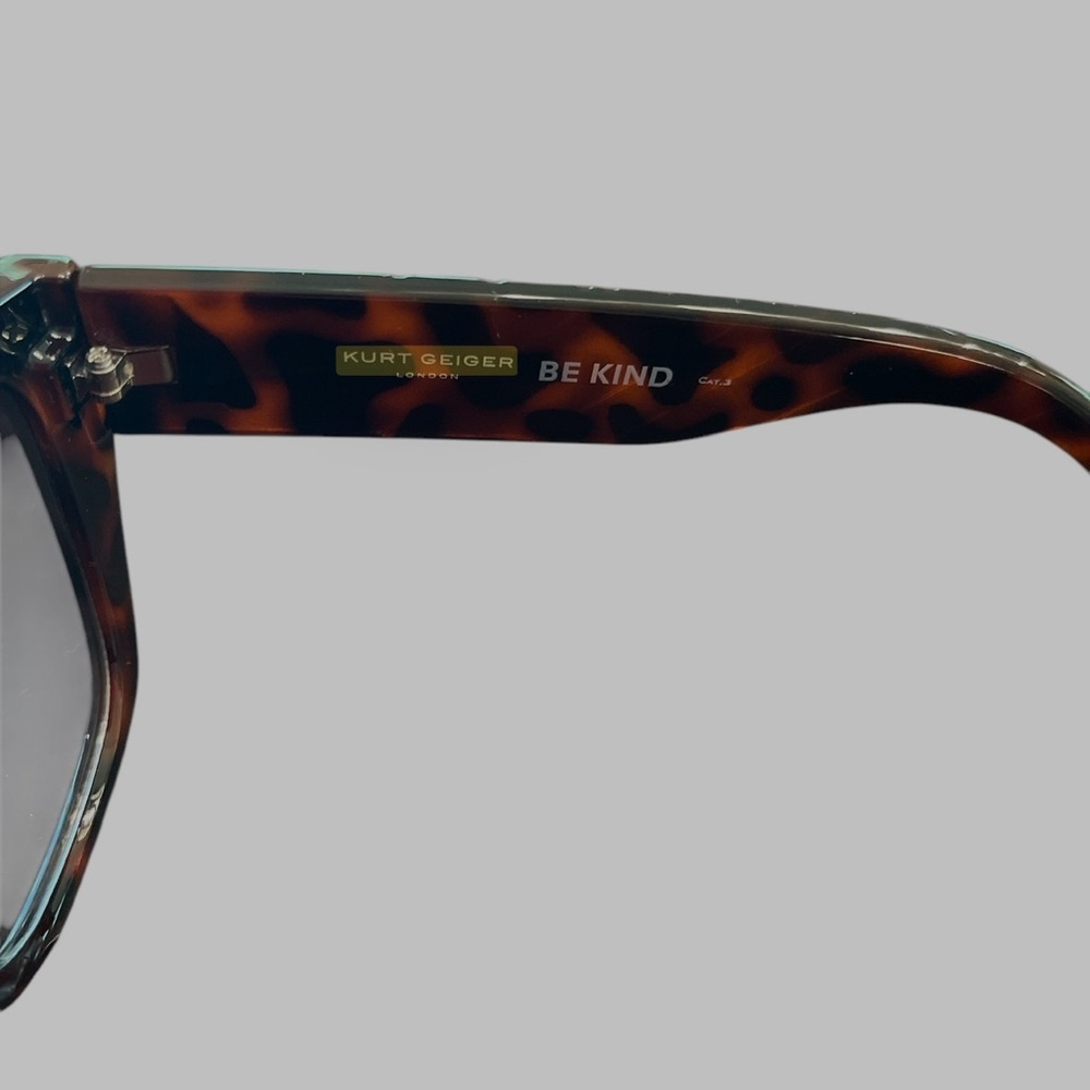 Kurt Geiger London Cat Eye Sunglasses NWT - Picture 6 of 7
